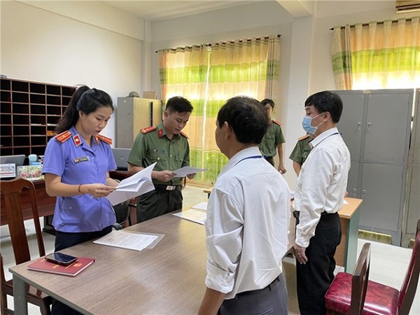 Bắt Giám đốc Trung tâm đăng kiểm tàu cá - Tổng cục Thủy sản