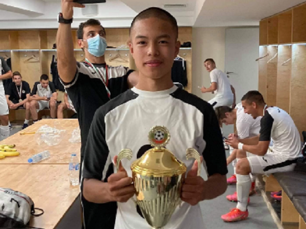 Chung Nguyen Do, tài năng gốc Việt được Barca thèm khát là ai?