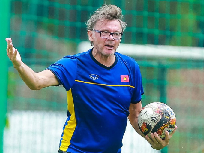 Tuyển Việt Nam: HLV Troussier và băn khoăn kỳ FIFA Days đầu tiên