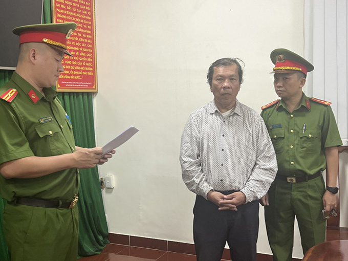 Khởi tố luật sư Trần Văn Sỹ từ đơn tố giác của bà Nguyễn Phương Hằng