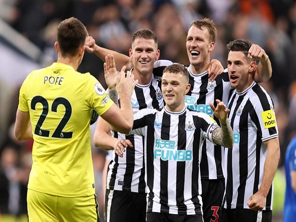 Giới chủ Arab của Newcastle treo thưởng cho chiến thắng trước MU