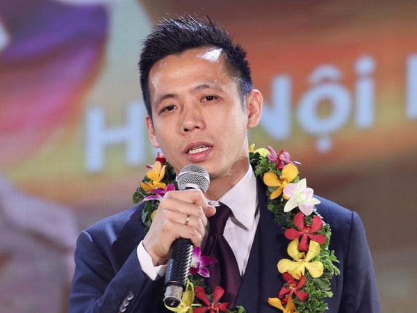 Văn Quyết giành QBV Việt Nam: Liệu có công bằng cho Tiến Linh?