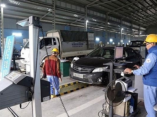 Hà Nội chỉ còn 16 trung tâm đăng kiểm xe cơ giới hoạt động sau các vụ khám xét, bắt giữ