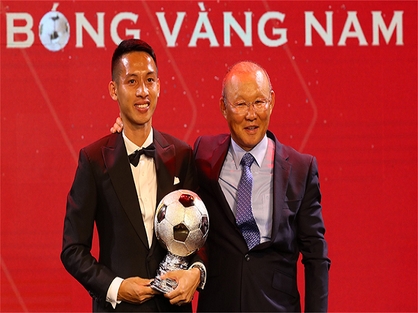 FIFA The Best 2022: Ronaldo không bầu chọn, HLV Park Hang-seo, Hùng Dũng điền tên ai?