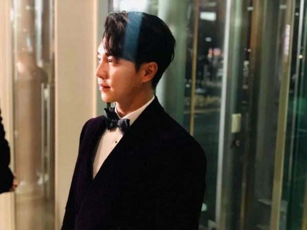 Lee Seung Gi công khai bày tỏ tình cảm nồng nhiệt với vợ sắp cưới