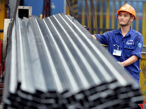 Các 'ông lớn' ngành thép phản hồi lý do bất ngờ 'chỉ làm ốc vít biển số'
