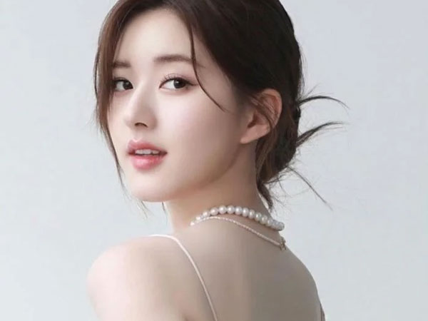 Ba nhân viên nhãn hàng tố Triệu Lộ Tư thái độ 'trịch thượng'