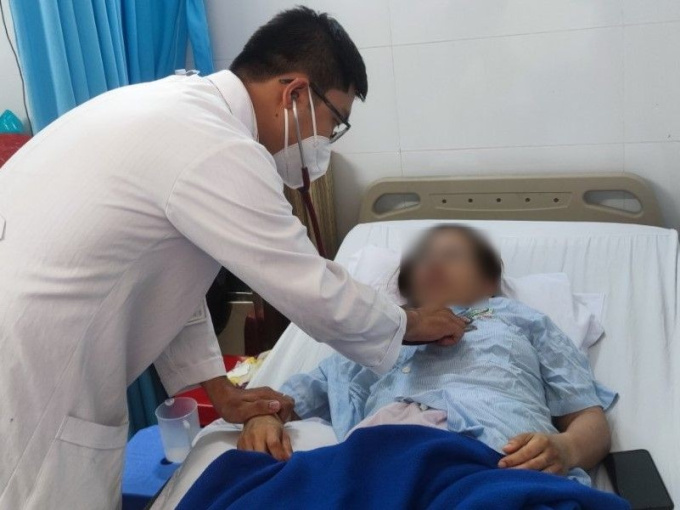 Người phụ nữ bị tắc mạch, khó thở nghi do thuốc tránh thai