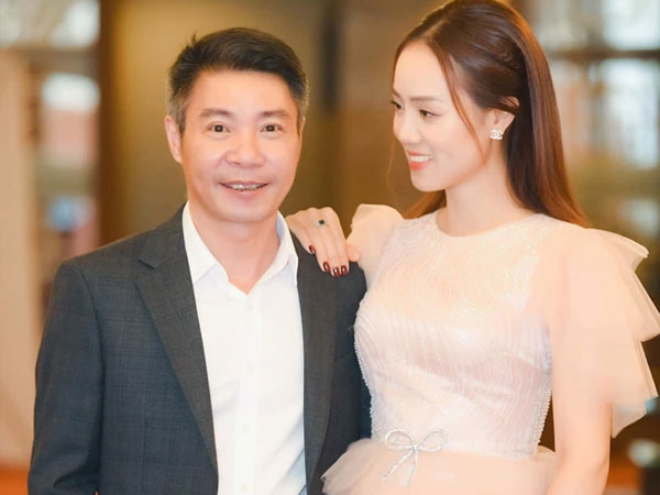 Bà xã Công Lý nổi đóa khi bị người quen nói xấu: 'Tôi xin, nếu đã từng quen biết thì đừng chà đạp đến gia đình tôi'