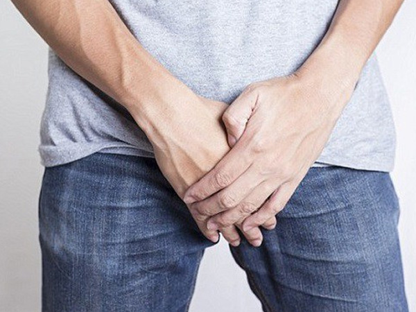 Trai tân Hà Nội bỗng dưng thấy 'cậu nhỏ' hóa đá, ban đầu còn mừng, đi khám mới tá hỏa khi biết bên trong có gì