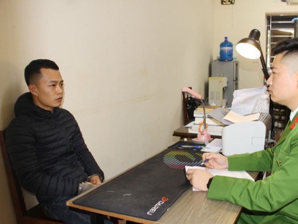 Va vào nhau ở quán nhậu, nam thanh niên rút dao đâm liên tiếp khiến 2 người thương vong