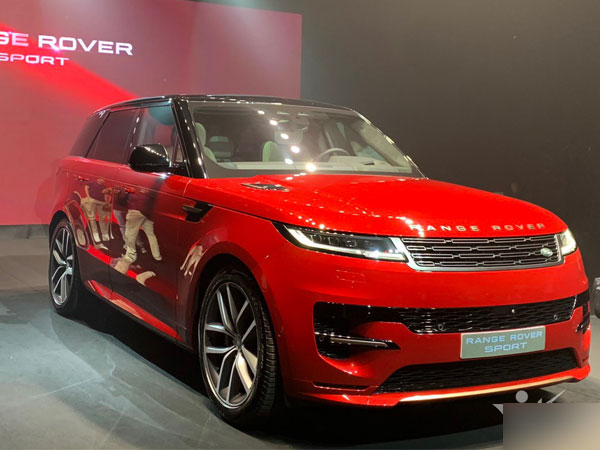 SUV hạng sang Range Rover Sport 2023 ra mắt khách Việt, giá cao nhất phân khúc