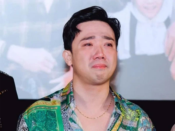 Giữa ồn ào Trấn Thành 'bao rạp chiếu phim', Hari Won bất ngờ đăng đàn cầu xin dân mạng một điều