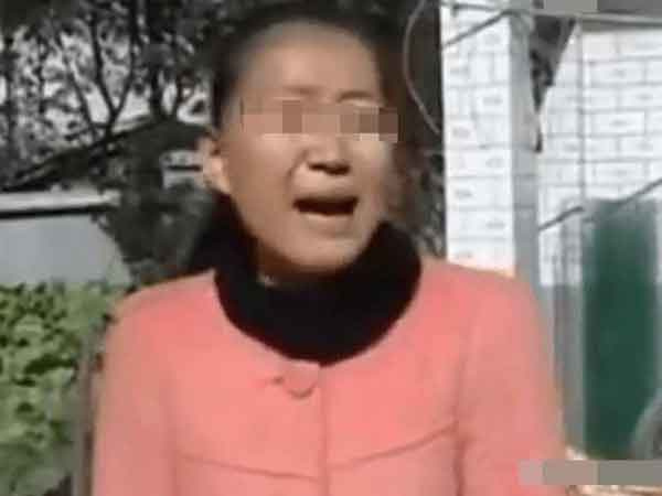 Mới cưới nửa tháng, chồng kém 13 tuổi bỏ trốn vì bị vợ kiểm soát và ép 'chuyện ấy', vợ đi 700km để tìm