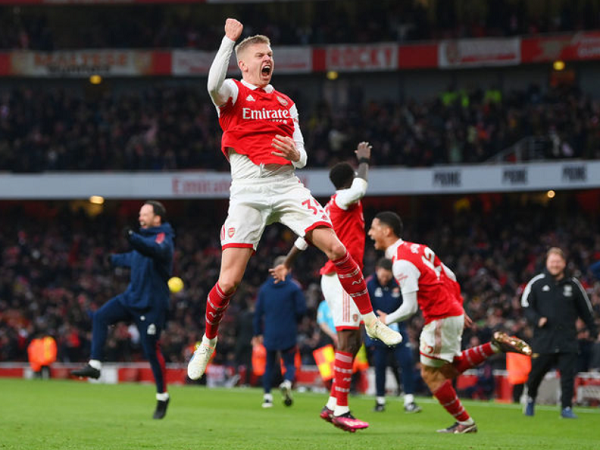 Ngược dòng cảm xúc ở phút 90+7, Arsenal tái lập cách biệt 5 điểm với Man City