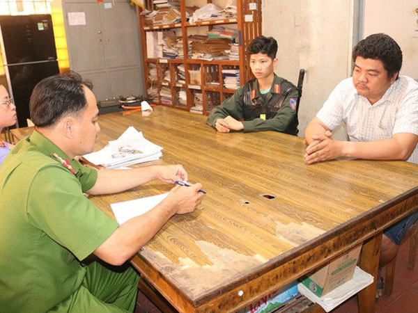 Cán bộ công an huyện bị đánh, ném đá phải nhập viện cấp cứu
