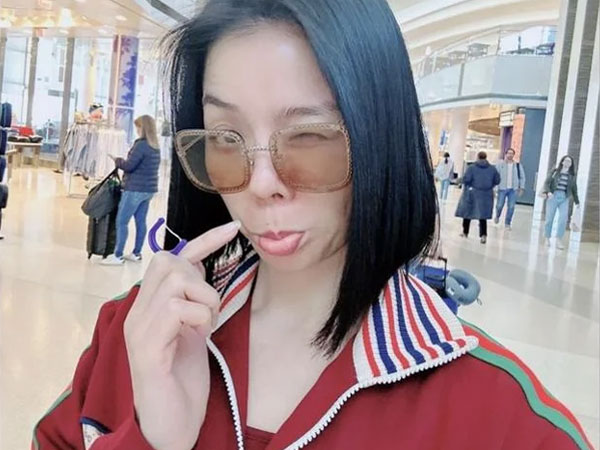 Lệ Quyên đăng đàn 'đá xéo' ai đó sân si kèm biểu cảm gây chú ý