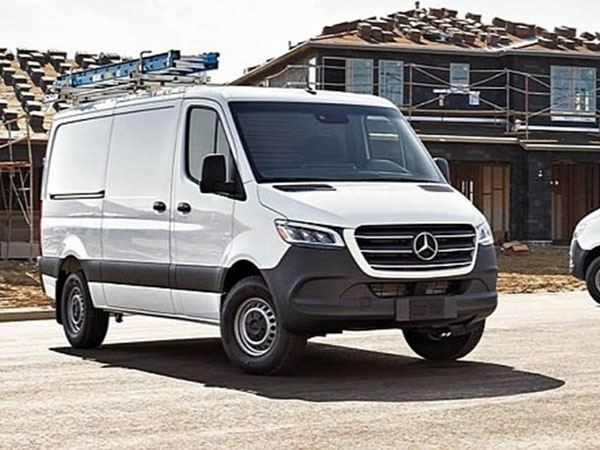 Mercedes-Benz triệu hồi gần 53.000 xe Sprinter lỗi có thể gây cháy