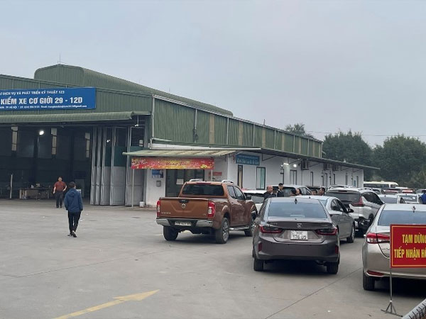 Hà Nội chỉ còn 10/31 trung tâm đăng kiểm đang hoạt động