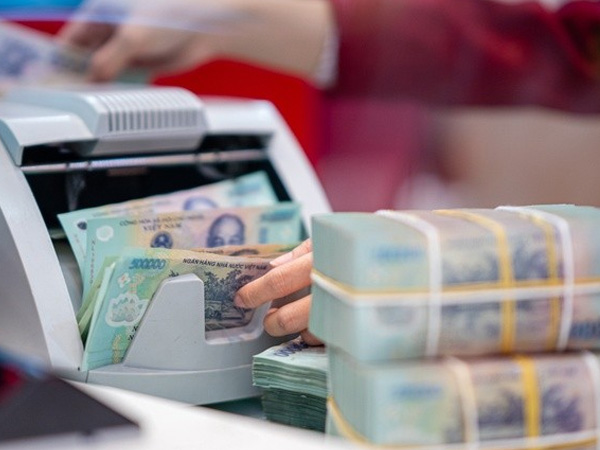Lãi suất huy động giảm mạnh từ hôm nay