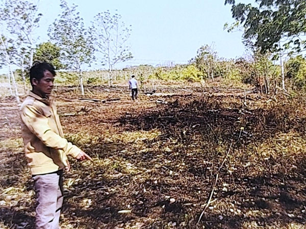 Mâu thuẫn tranh chấp đất đai, dùng xà beng đánh hàng xóm suýt chết