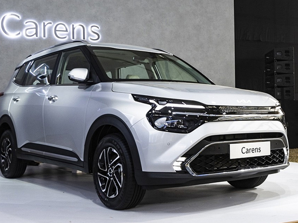 Kia Carens 2023 sắp ra mắt bản 5 chỗ giá rẻ, vực dậy doanh số