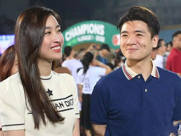 Đỗ Mỹ Linh hào hứng khoe được anh trai chồng tặng đồ hiệu, mối quan hệ thân thiết khiến netizen ngưỡng mộ
