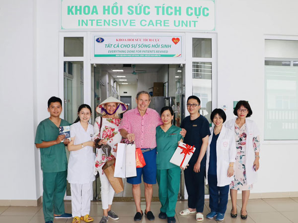 Hai vợ chồng mắc Covid-19 đi chuyến bay VN0054 trở lại Việt Nam
