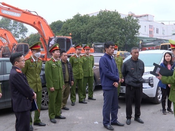 Bắt khẩn cấp giám đốc, phó giám đốc cùng 4 thuộc cấp tại trung tâm đăng kiểm 29-13D tại Hà Nội