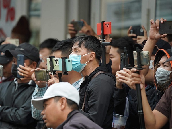 Khi TikToker, YouTuber náo loạn sự tôn nghiêm của tang lễ