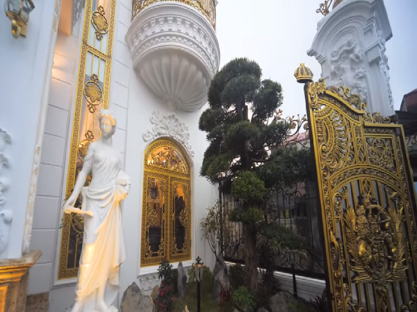 Choáng ngợp biệt thự 'dát vàng mọi ngóc' của đại gia Bắc Ninh