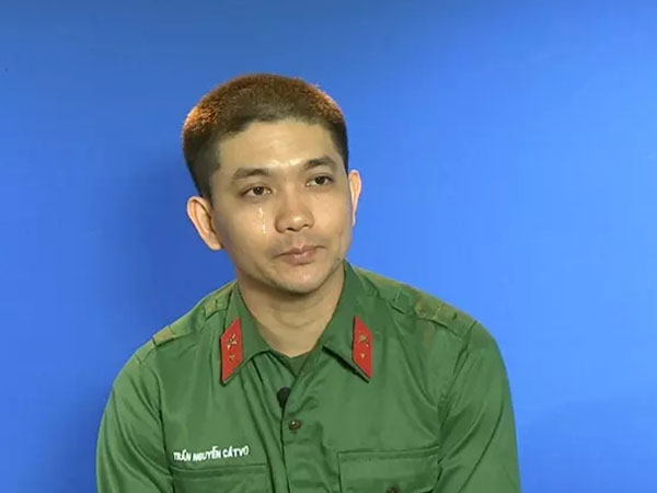 Ca sĩ Tim lần đầu khoe gia thế gây sửng sốt: 'Thiếu gia của bà trùm giáo dục nổi tiếng, thu nhập khủng'