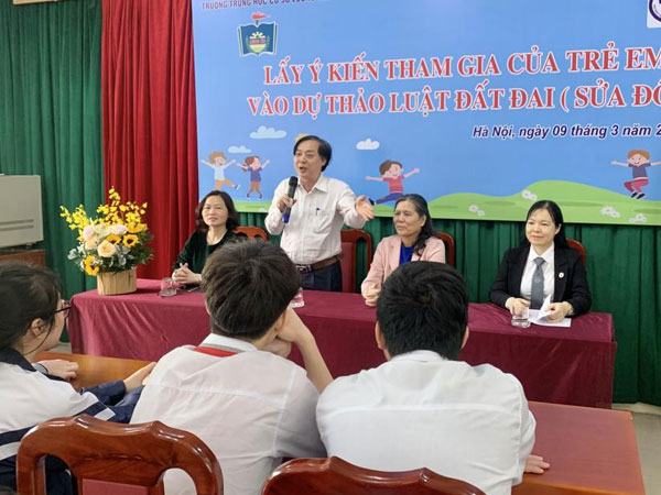 ‘Lấy ý kiến trẻ em về Dự thảo Luật Đất đai hoàn toàn đúng pháp luật’