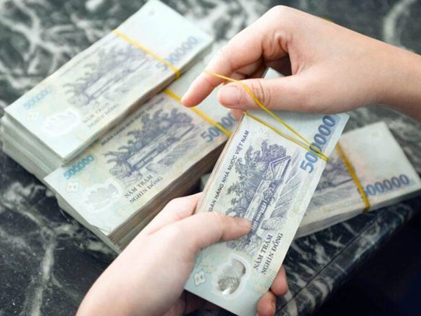 Thân mang án tù nhưng vẫn 'nổ' là cán bộ Bộ Tài chính lừa 'chạy' dự án
