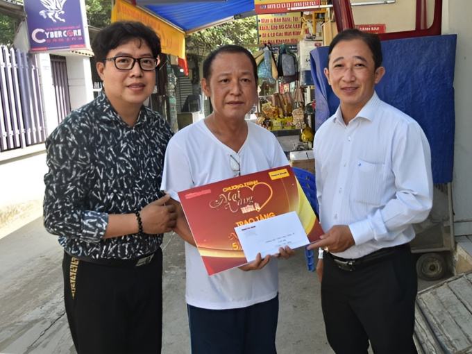Nghệ sĩ Tiến Dũng nguy kịch, phải cắt chân do tiểu đường biến chứng
