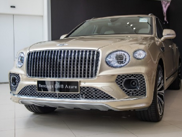 Bentley Bentayga EWB hạng sang chào bán 26,5 tỷ đồng tại Singapore