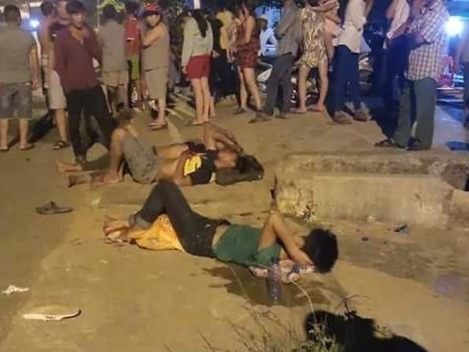 Những vụ chó thả rông 'bẫy' người đi đường, gây tai nạn nghiêm trọng