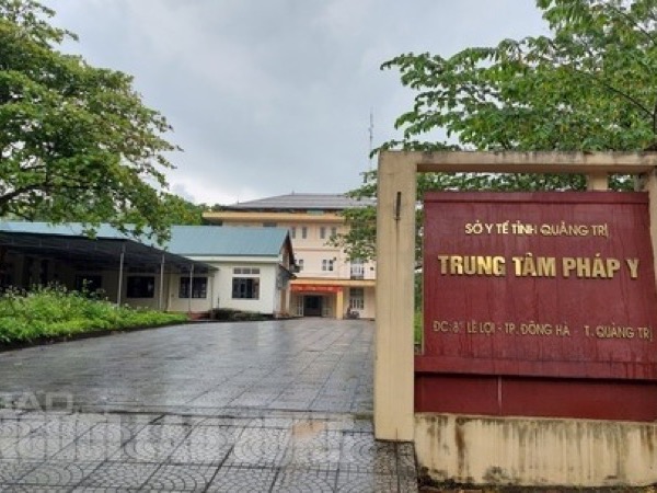 Khởi tố, bắt tạm giam Giám đốc Trung tâm pháp y tỉnh Quảng Trị