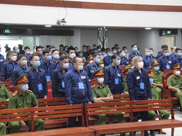 Con trùm buôn lậu xăng dầu lĩnh án dưới khung, VKSND cấp cao kháng nghị vụ án