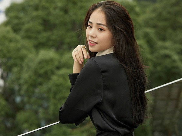 'Thánh cover' Hương Ly là nữ ca sĩ có lượt view YouTube cao nhất Việt Nam