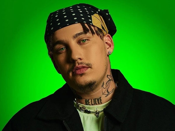 Một nam rapper đang diễn thì ngã gục, tử vong ngay trên sân khấu!