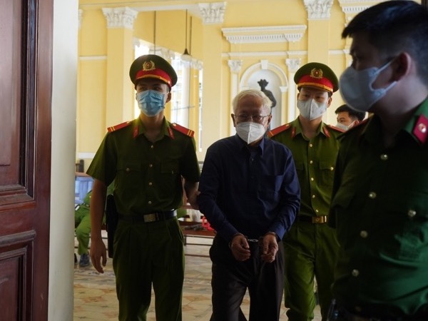Cựu Tổng Giám đốc Ngân hàng Đông Á Trần Phương Bình hầu tòa lần thứ 4