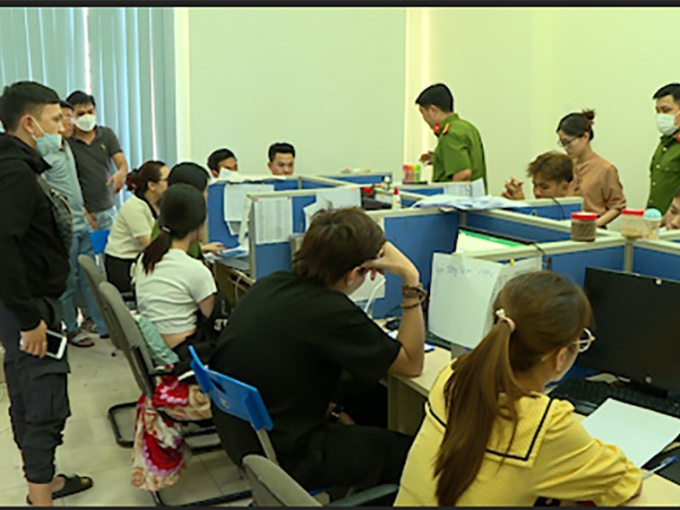 Khởi tố 14 đối tượng đòi nợ thuê kiểu 'khủng bố, giang hồ đe dọa'