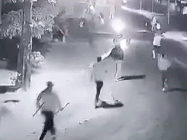 2 quán bán hàng ăn đêm 'hỗn chiến', 5 người bị thương