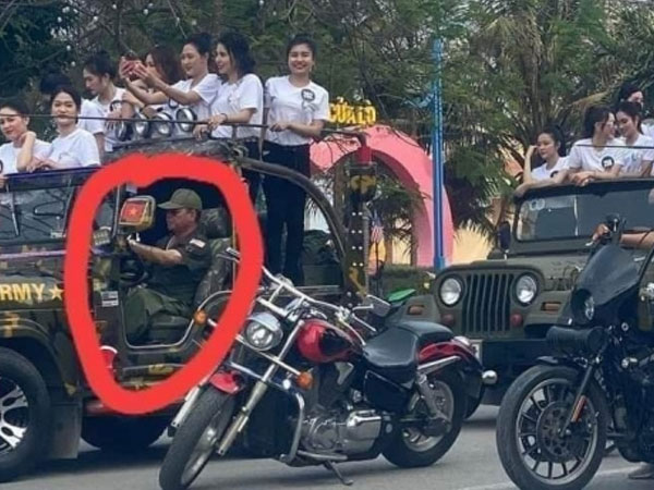 Vụ dàn người đẹp ngồi xe Jeep cắm cờ nước ngoài, tài xế mặc rằn ri: Tạm giữ 6 chiếc xe