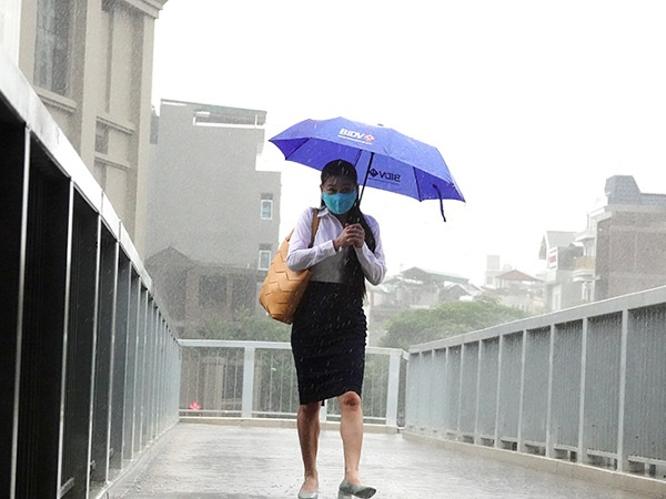 Thời tiết 15/3: Miền Bắc mưa rét vào chiều tối, Nam Bộ nắng rát