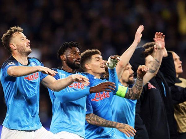Osimhen chói sáng đưa Napoli lần đầu vào tứ kết Champions League