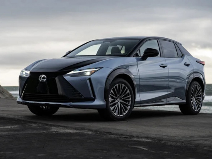 Lexus RZ mới có thể khiến người mua thất vọng nghiêm trọng