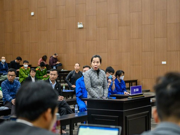 ‘Siêu lừa’ Nguyễn Thị Hà Thành chiếm đoạt 430 tỉ của 3 ngân hàng bị đề nghị án tù chung thân