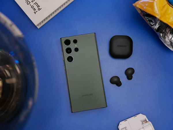 Galaxy S23 và S23 Plus gặp lỗi mờ camera